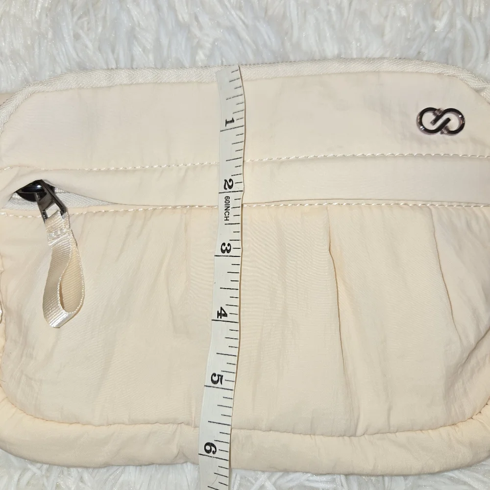 Calia By Carrie Underwood Textured Waist Pack - Picture 2 of 8